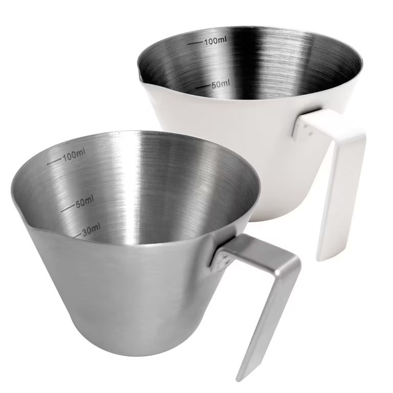 Imagen relacionada con Vasos de chupito de espresso de 100 ml, taza medidora, paquete de 2 tazas de vertido de acero inoxidable, accesorios de cocina para espresso