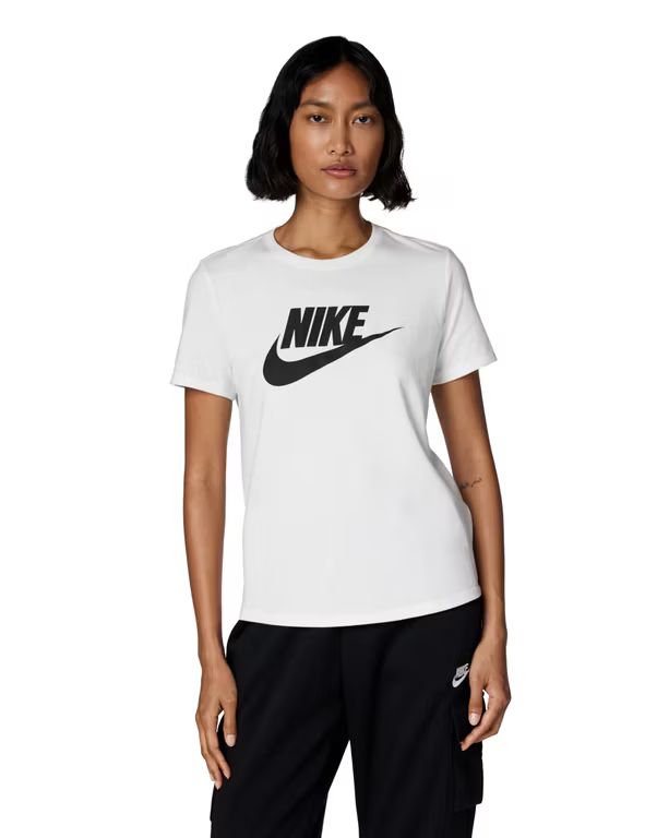 Imagen relacionada con Camiseta Nike Essential Futura blanca por 14,99 € | Tallas S a XL